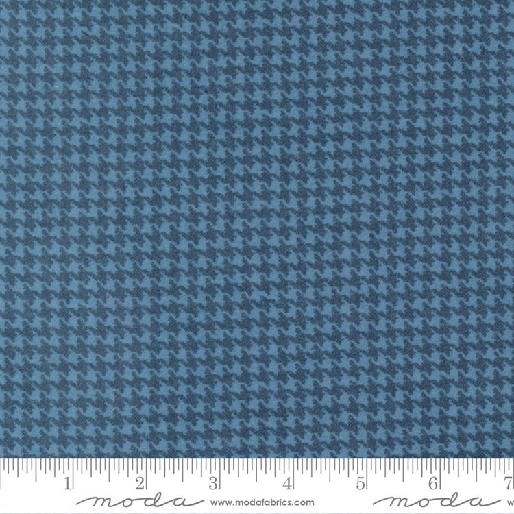 Lakeside Gatherings - Houndstooth - Dusk