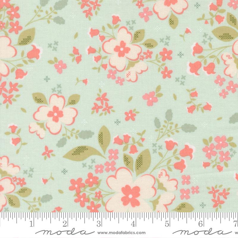 Sunbonnet - Pretty Petals - Pale Blue