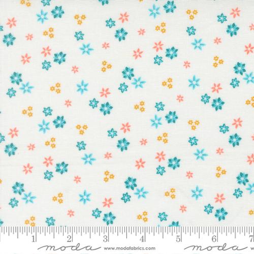 Honeyed Horizon - Sweet Trio Floral - Cloud