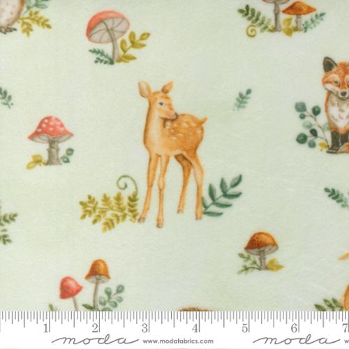Effie's Woods Quilting Cuddle - Woodland Allover - Mint