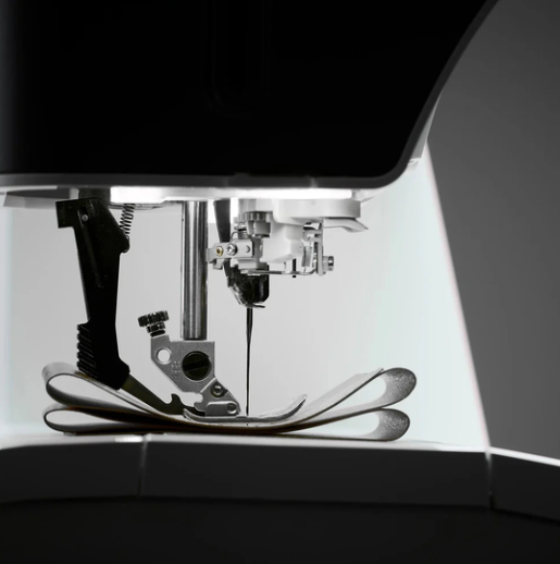 Pfaff Expression 715